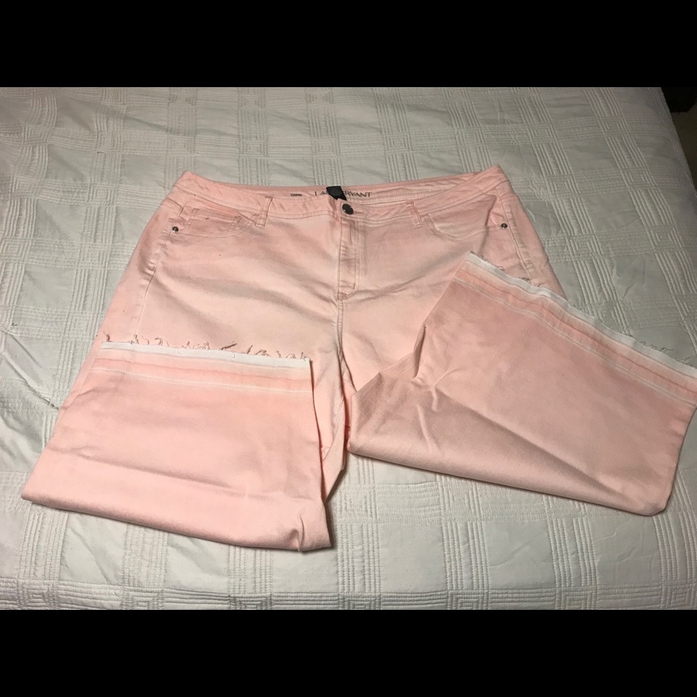 NWOT- Lane Bryant pink jean capris
